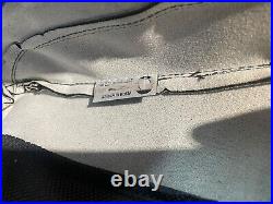 BMW E85 Z4 Roadster 2003-2008 OEM Wind Deflector Mesh Screen 0150671 #005 BMW E85 Z4 Roadster 2003-2008 OEM Wind Deflector Mesh Screen 0150671 #005