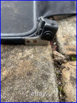 BMW z3 wind deflector with fitting key VERY RARE